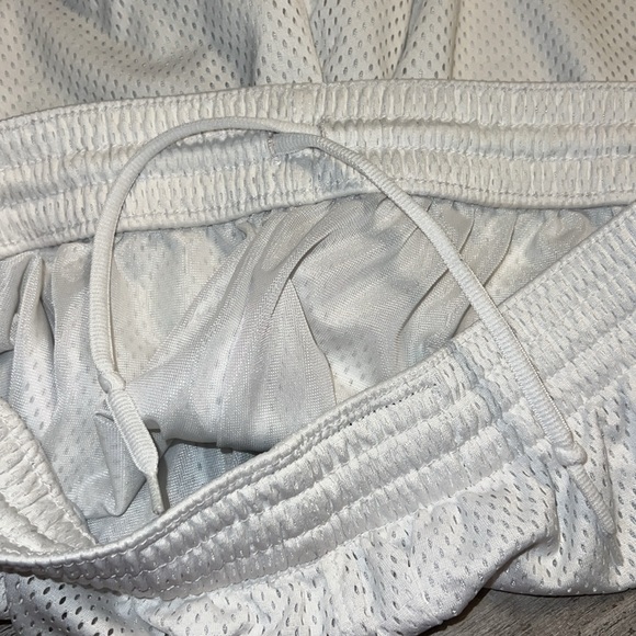 Large Youth Nike Basketball Shorts (Sz 12-14) - Picture 5 of 5